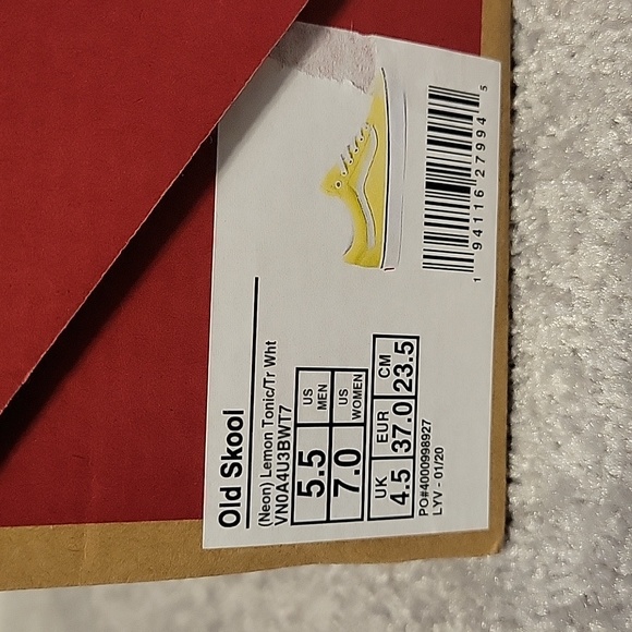 Vans - Picture 3 of 3